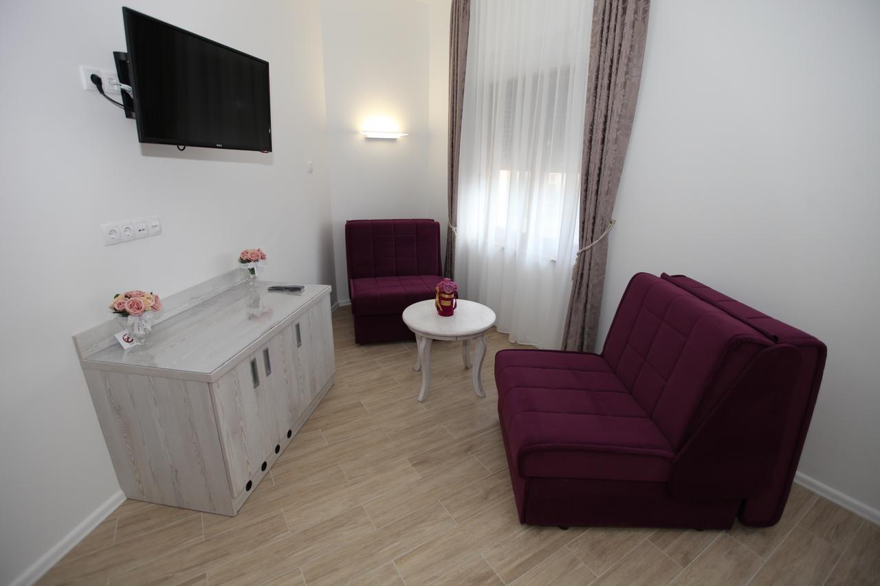 Apis Hotel Trebinje Exterior photo